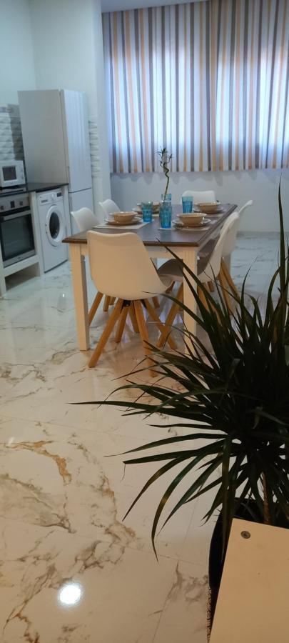Confort Apartamento 2 Dormitorios Cordova Esterno foto
